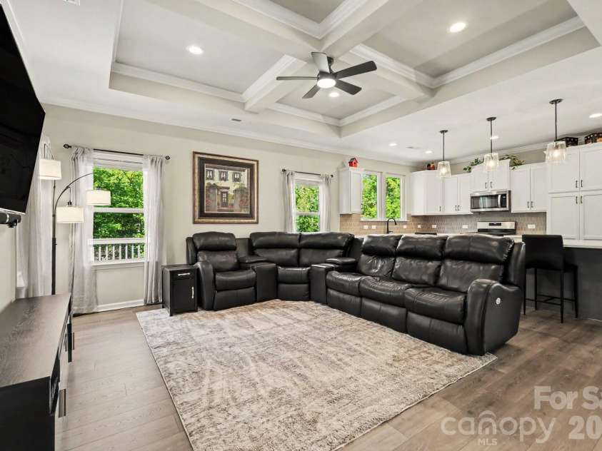 24562 Blue Heron Circle, Lancaster, SC 29720.  MLS# CAR4402586, YatesRealty ID 36802. Great Room