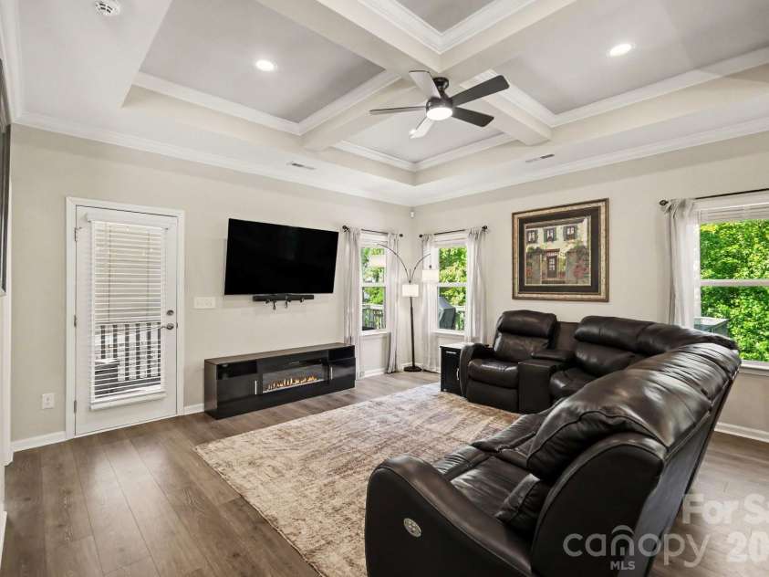 24562 Blue Heron Circle, Lancaster, SC 29720.  MLS# CAR4402586, YatesRealty ID 36802. Great Room