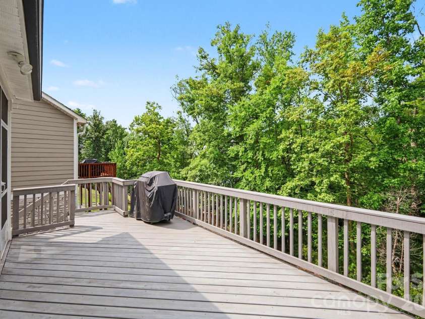 24562 Blue Heron Circle, Lancaster, SC 29720.  MLS# CAR4402586, YatesRealty ID 36802. Grilling Deck