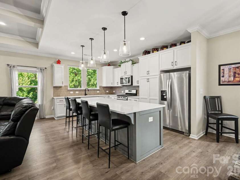 24562 Blue Heron Circle, Lancaster, SC 29720.  MLS# CAR4402586, YatesRealty ID 36802. Kitchen