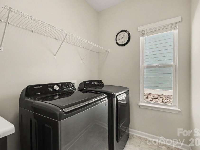 24562 Blue Heron Circle, Lancaster, SC 29720.  MLS# CAR4402586, YatesRealty ID 36802. Laundry
