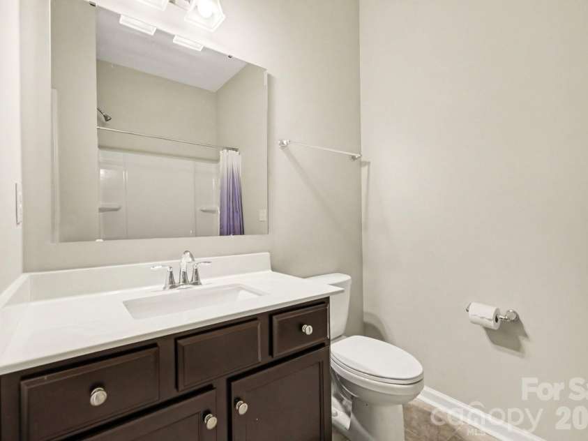 24562 Blue Heron Circle, Lancaster, SC 29720.  MLS# CAR4402586, YatesRealty ID 36802. Lower Level Bath
