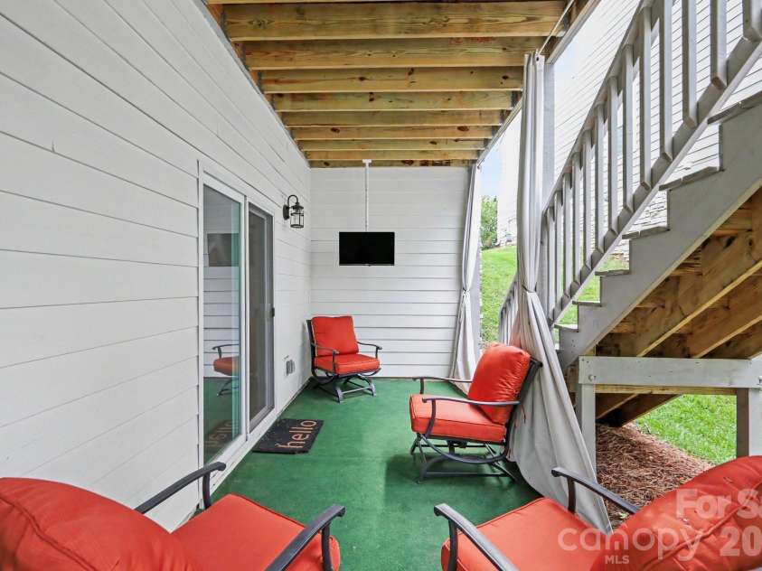 24562 Blue Heron Circle, Lancaster, SC 29720.  MLS# CAR4402586, YatesRealty ID 36802. Lower Level Patio