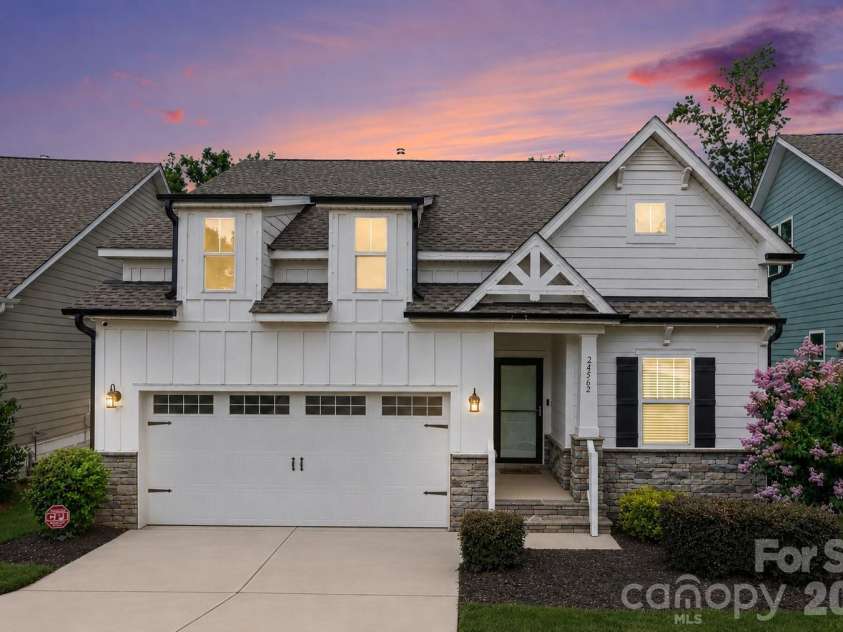 24562 Blue Heron Circle, Lancaster, SC 29720.  MLS# CAR4402586, YatesRealty ID 36802. Twilight Photo