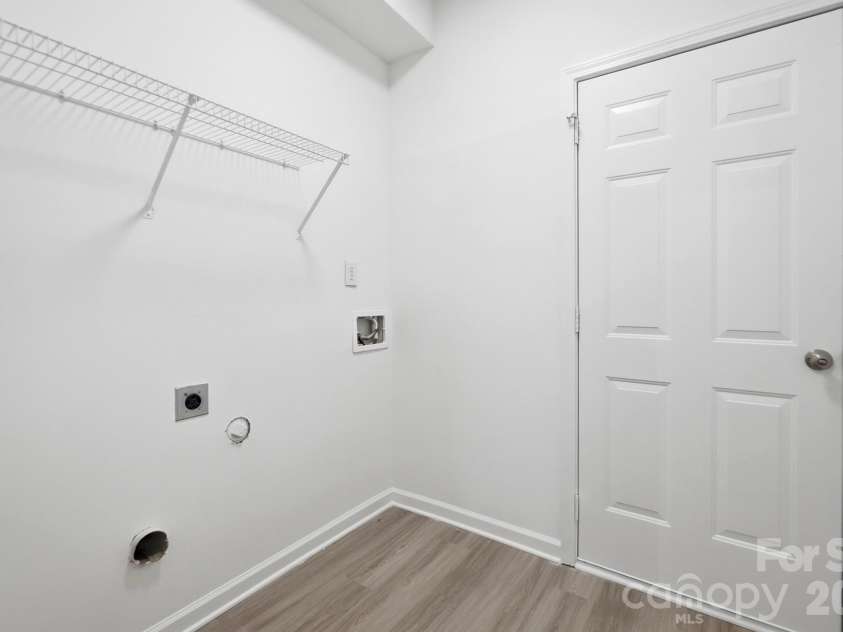 4427 Glenlea Commons Drive, Charlotte, NC 28216.  MLS# CAR4395331, YatesRealty ID 36804. 