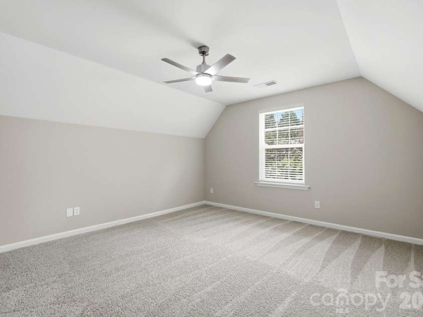 4427 Glenlea Commons Drive, Charlotte, NC 28216.  MLS# CAR4395331, YatesRealty ID 36804. 