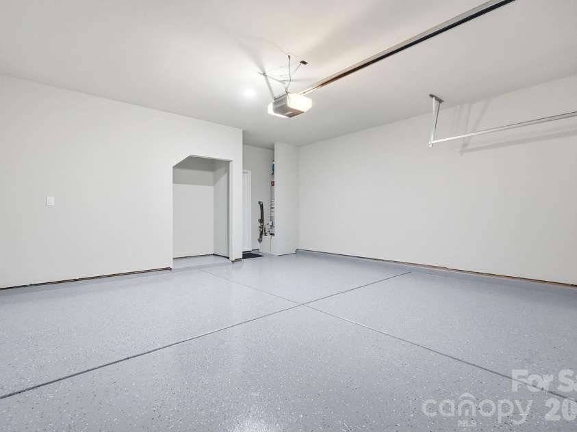 4427 Glenlea Commons Drive, Charlotte, NC 28216.  MLS# CAR4395331, YatesRealty ID 36804. 