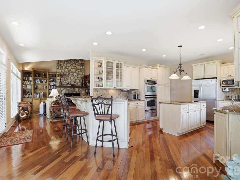 7631 Dellinger Road, Denver, NC 28037.  MLS# CAR4395750, YatesRealty ID 36807. Kitchen