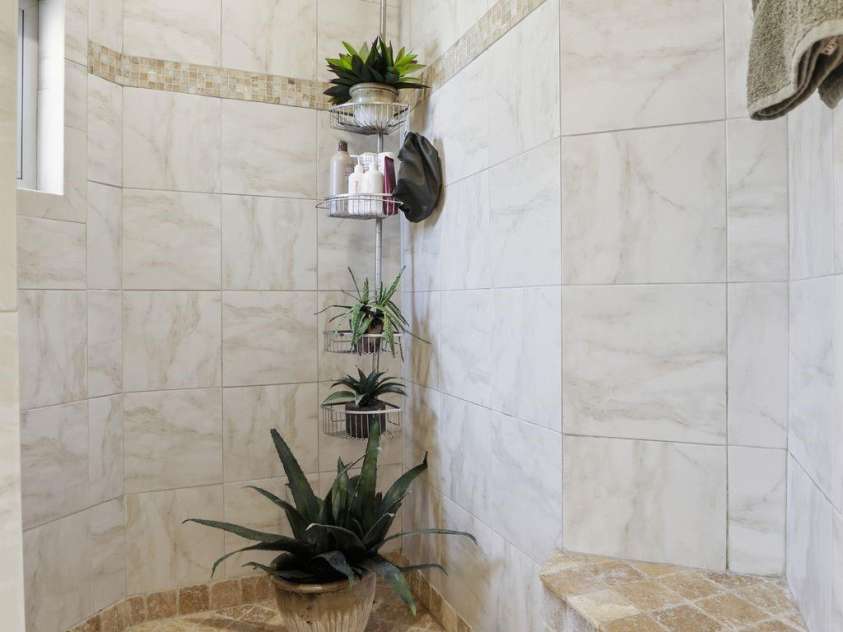 7631 Dellinger Road, Denver, NC 28037.  MLS# CAR4395750, YatesRealty ID 36807. Walk IN Shower