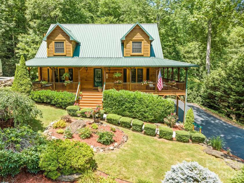 528 Brannon Forest Drive, Waynesville, NC 28785.  MLS# CAR4402241, YatesRealty ID 36808. 
