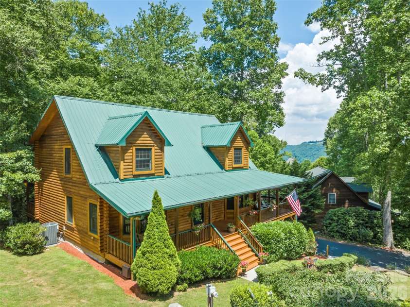 528 Brannon Forest Drive, Waynesville, NC 28785.  MLS# CAR4402241, YatesRealty ID 36808. 