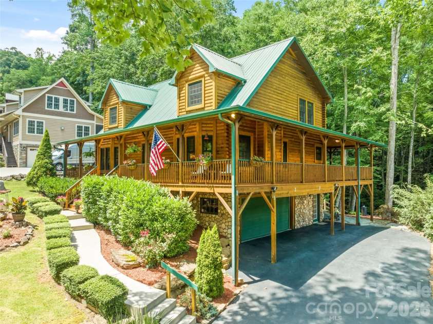 528 Brannon Forest Drive, Waynesville, NC 28785.  MLS# CAR4402241, YatesRealty ID 36808. 