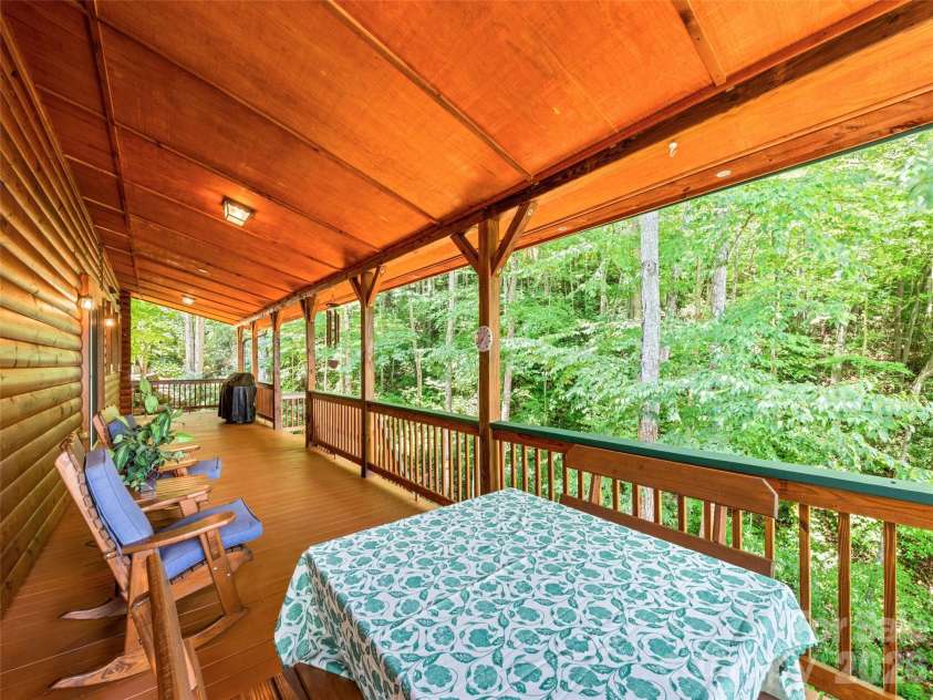 528 Brannon Forest Drive, Waynesville, NC 28785.  MLS# CAR4402241, YatesRealty ID 36808. 