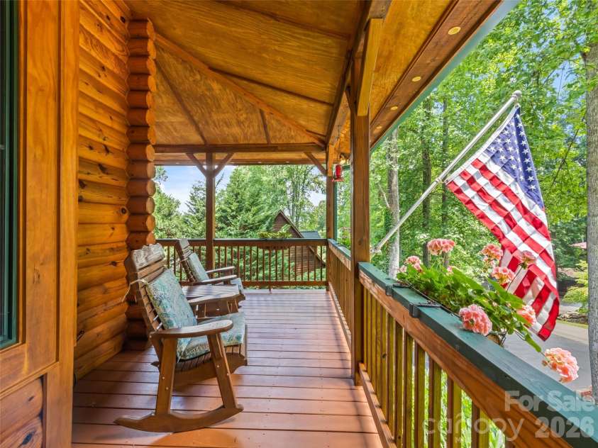 528 Brannon Forest Drive, Waynesville, NC 28785.  MLS# CAR4402241, YatesRealty ID 36808. 