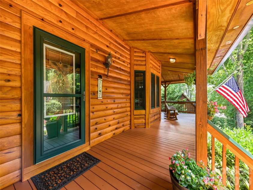 528 Brannon Forest Drive, Waynesville, NC 28785.  MLS# CAR4402241, YatesRealty ID 36808. 