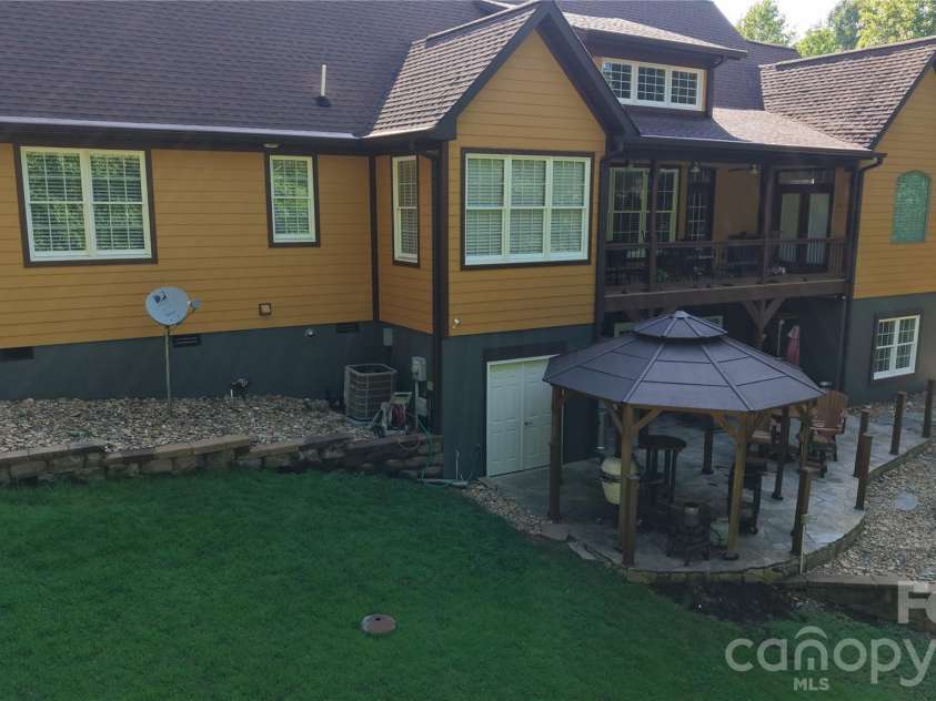 487 Cross Creek Drive, Marion, NC 28752.  MLS# CAR4398543, YatesRealty ID 36809. 