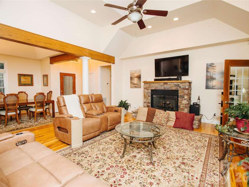 487 Cross Creek Drive, Marion, NC 28752.  MLS# CAR4398543, YatesRealty ID 36809. 