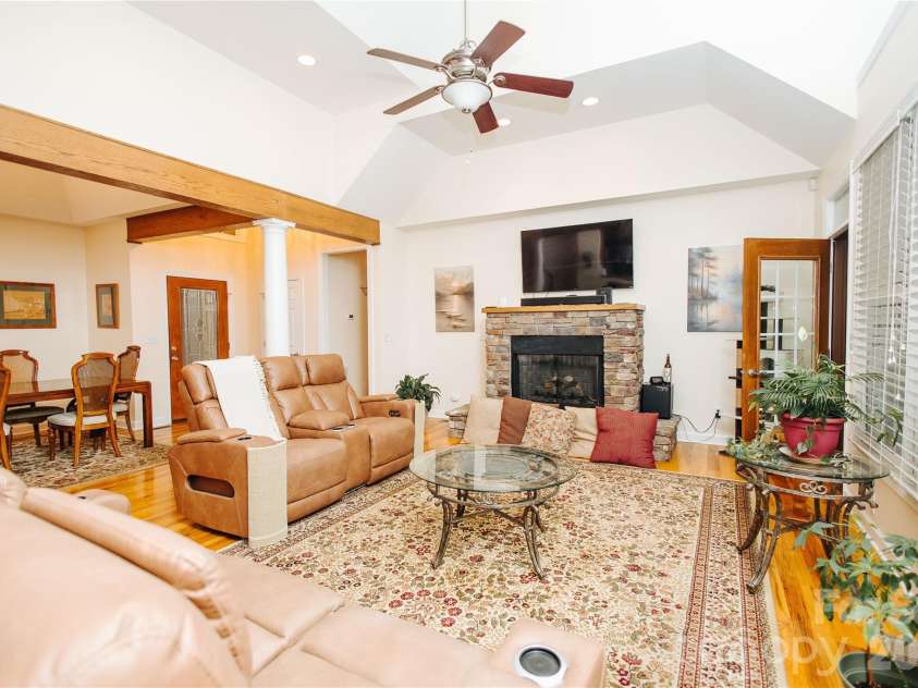 487 Cross Creek Drive, Marion, NC 28752.  MLS# CAR4398543, YatesRealty ID 36809. 