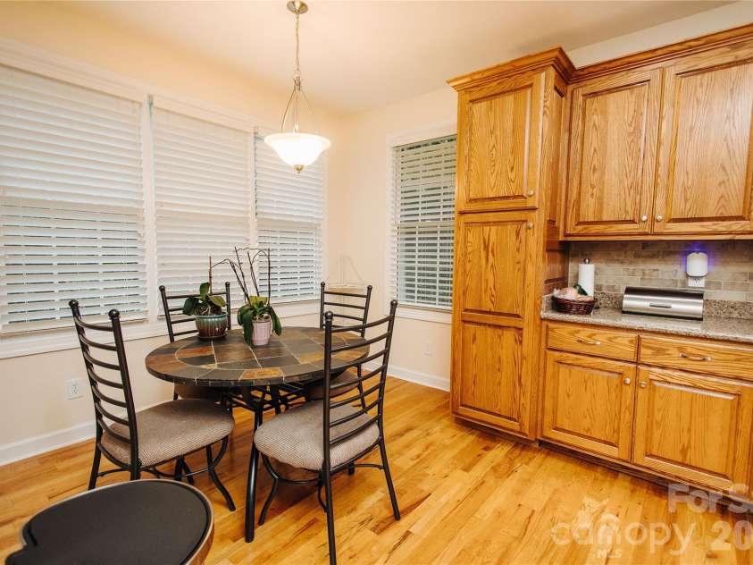 487 Cross Creek Drive, Marion, NC 28752.  MLS# CAR4398543, YatesRealty ID 36809. 