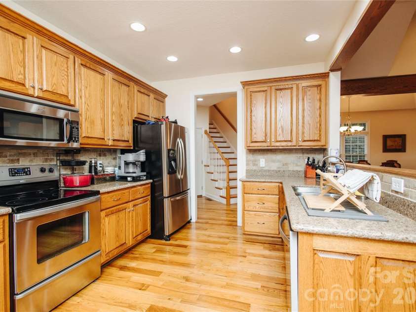 487 Cross Creek Drive, Marion, NC 28752.  MLS# CAR4398543, YatesRealty ID 36809. 
