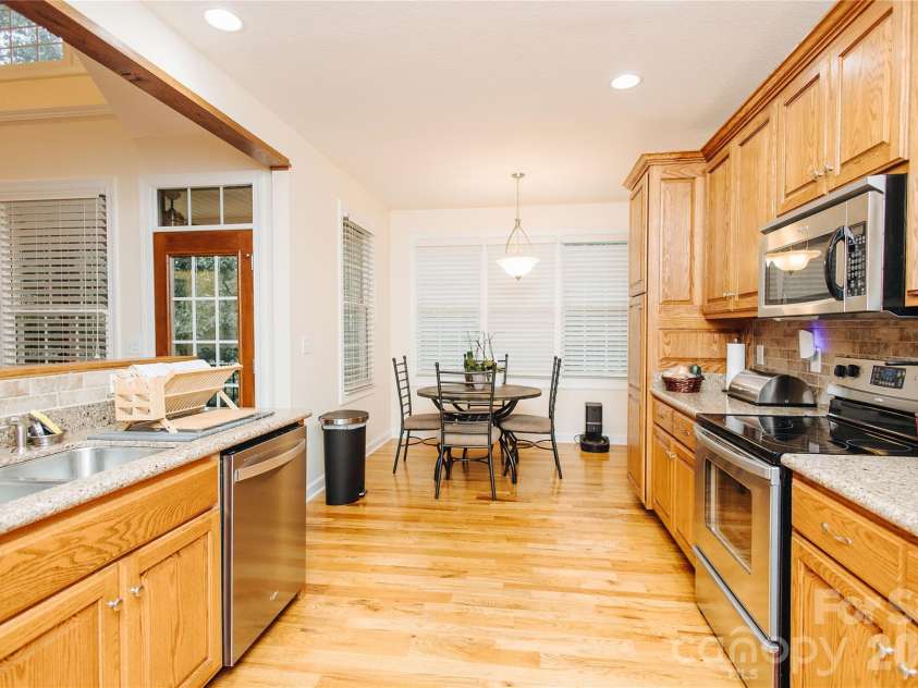 487 Cross Creek Drive, Marion, NC 28752.  MLS# CAR4398543, YatesRealty ID 36809. 
