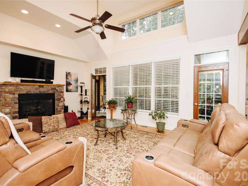 487 Cross Creek Drive, Marion, NC 28752.  MLS# CAR4398543, YatesRealty ID 36809. 