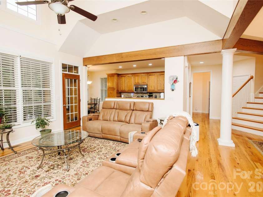 487 Cross Creek Drive, Marion, NC 28752.  MLS# CAR4398543, YatesRealty ID 36809. 