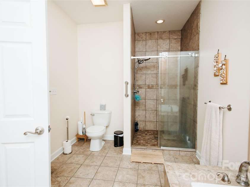 487 Cross Creek Drive, Marion, NC 28752.  MLS# CAR4398543, YatesRealty ID 36809. 