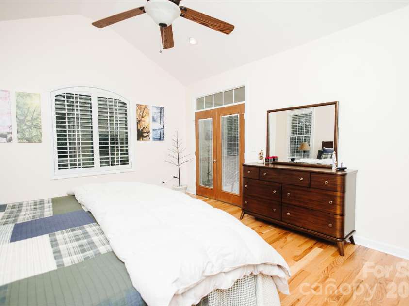 487 Cross Creek Drive, Marion, NC 28752.  MLS# CAR4398543, YatesRealty ID 36809. 