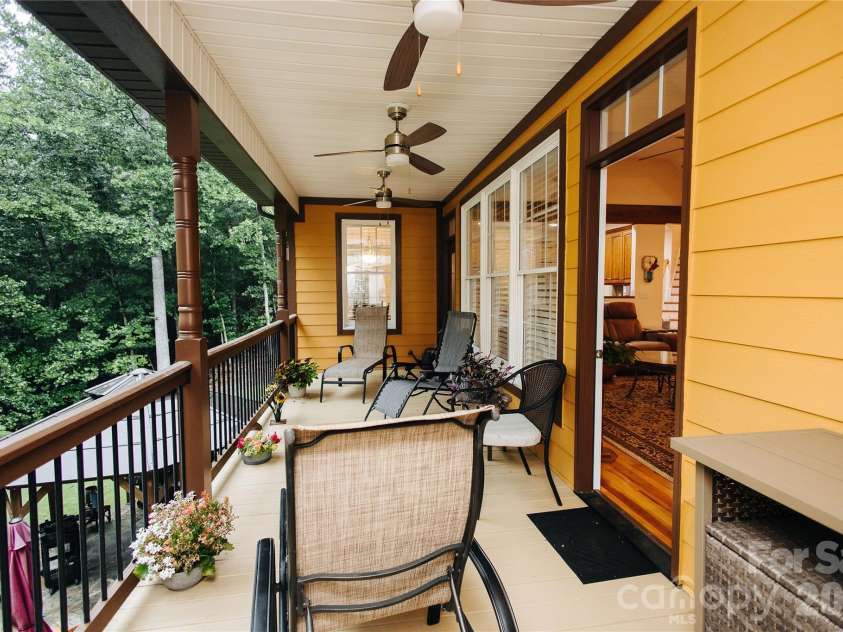 487 Cross Creek Drive, Marion, NC 28752.  MLS# CAR4398543, YatesRealty ID 36809. 