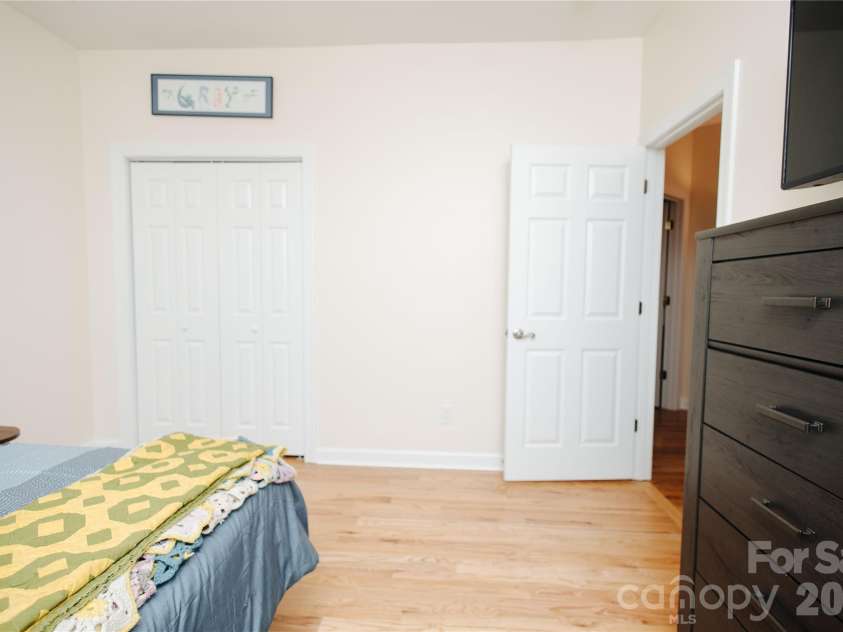 487 Cross Creek Drive, Marion, NC 28752.  MLS# CAR4398543, YatesRealty ID 36809. 