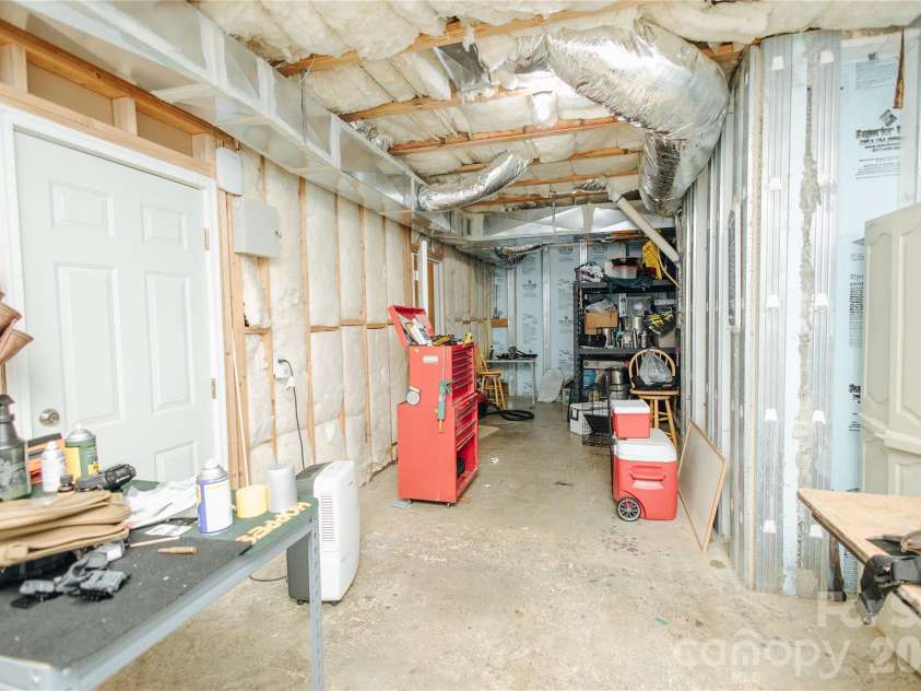 487 Cross Creek Drive, Marion, NC 28752.  MLS# CAR4398543, YatesRealty ID 36809. 