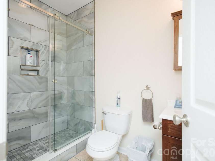 487 Cross Creek Drive, Marion, NC 28752.  MLS# CAR4398543, YatesRealty ID 36809. 