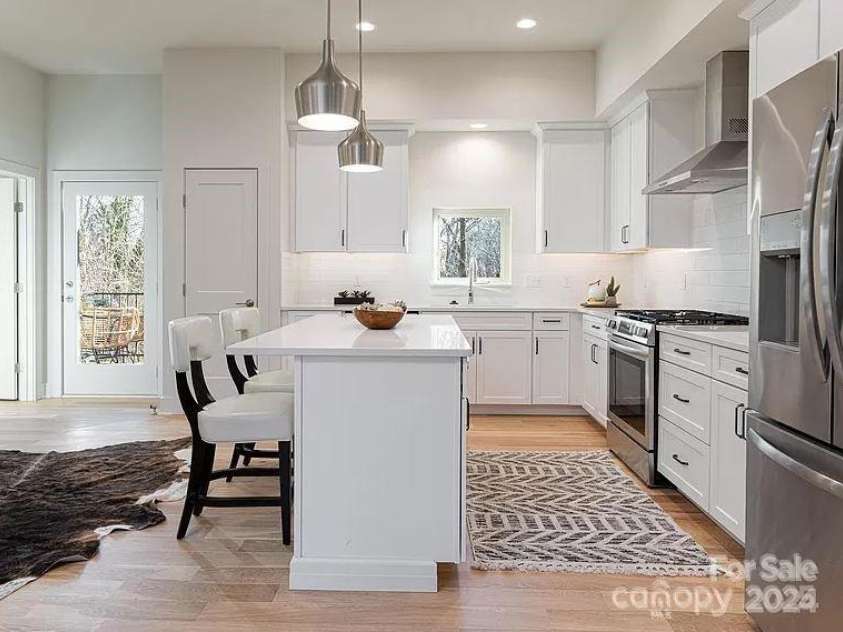 17 Macallan Lane, Asheville, NC 28805.  MLS# CAR4333991, YatesRealty ID 3681. 