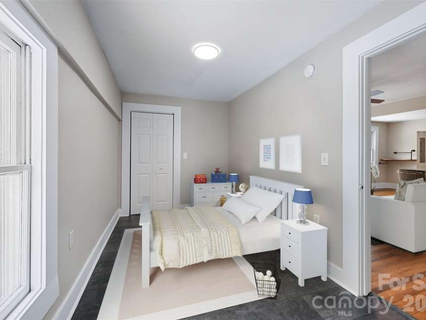 21 Hilldale Road, Asheville, NC 28803.  MLS# CAR4343277, YatesRealty ID 3681. 