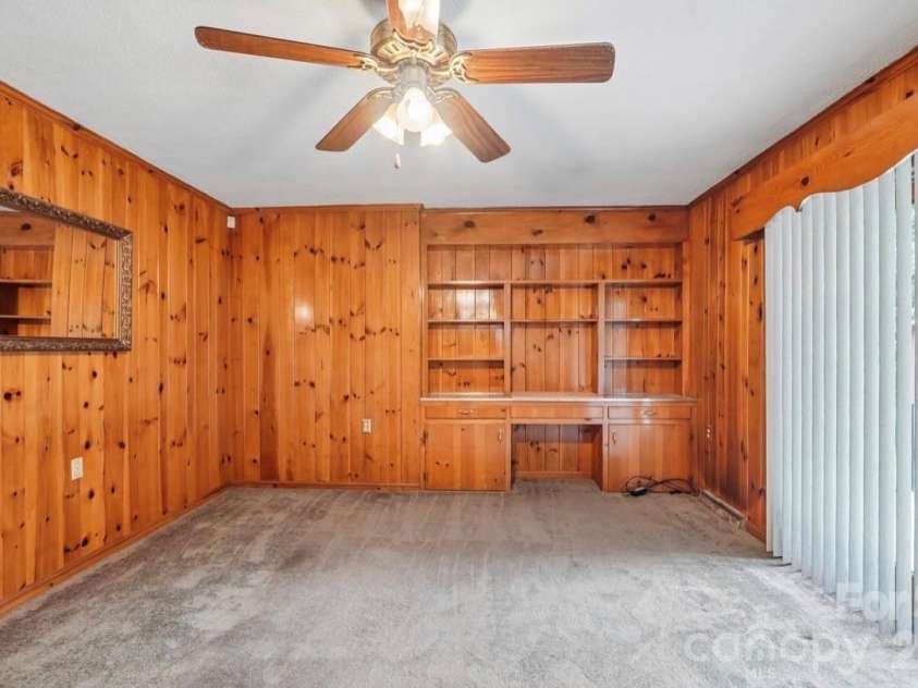 2819 Gardner Park Drive, Gastonia, NC 28054.  MLS# CAR4400791, YatesRealty ID 36810. 