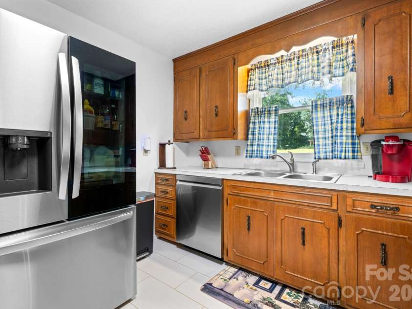 4080 Lanes Road, Vale, NC 28168.  MLS# CAR4388858, YatesRealty ID 36811. 