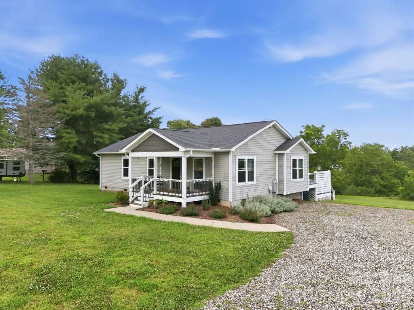 1781 Bear Creek Road, Leicester, NC 28748.  MLS# CAR4367233, YatesRealty ID 36812. 