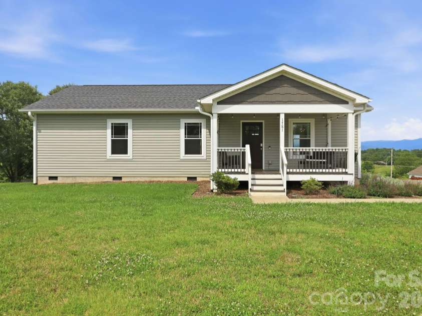 1781 Bear Creek Road, Leicester, NC 28748.  MLS# CAR4367233, YatesRealty ID 36812. 