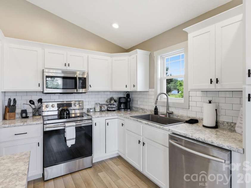 1781 Bear Creek Road, Leicester, NC 28748.  MLS# CAR4367233, YatesRealty ID 36812. 