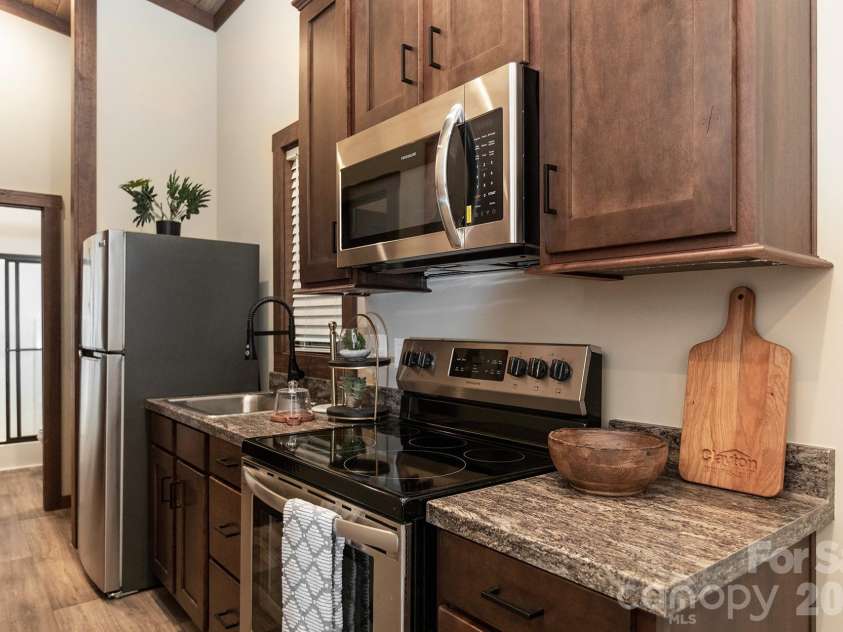 #132 Blue Hill Parkway, Marion, NC 28752.  MLS# CAR4395618, YatesRealty ID 36813. 