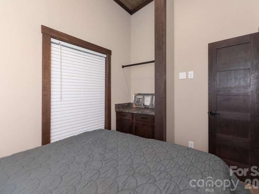 #132 Blue Hill Parkway, Marion, NC 28752.  MLS# CAR4395618, YatesRealty ID 36813. 