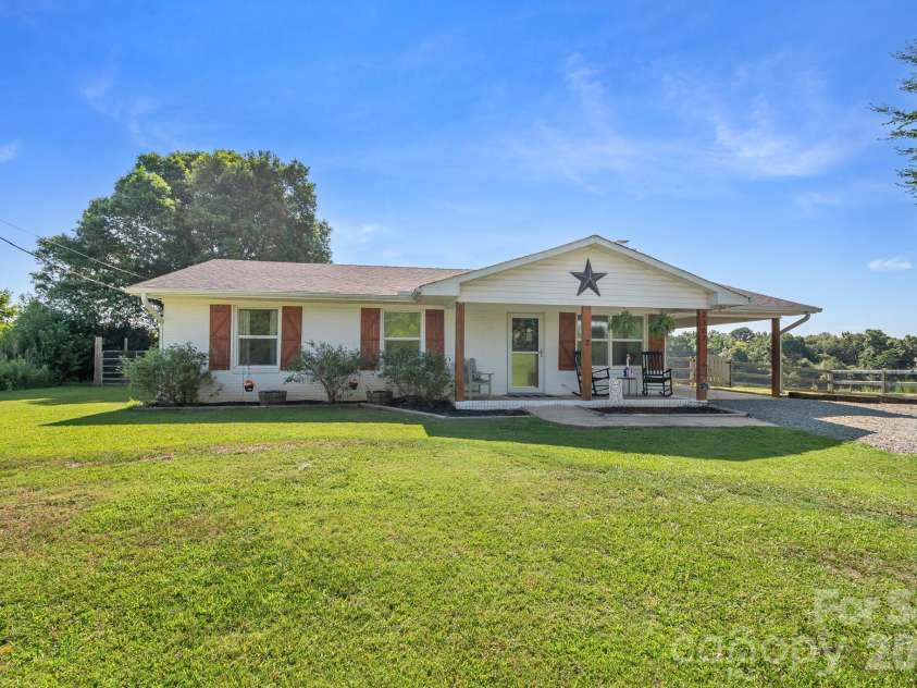 2307 Tanner Road, Marshville, NC 28103.  MLS# CAR4397645, YatesRealty ID 36814. 