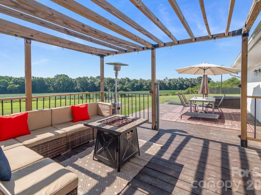 2307 Tanner Road, Marshville, NC 28103.  MLS# CAR4397645, YatesRealty ID 36814. 