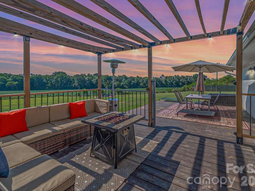 2307 Tanner Road, Marshville, NC 28103.  MLS# CAR4397645, YatesRealty ID 36814. 