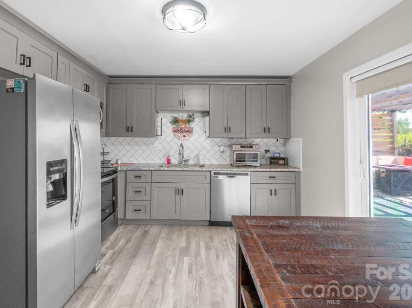 2307 Tanner Road, Marshville, NC 28103.  MLS# CAR4397645, YatesRealty ID 36814. Kitchen