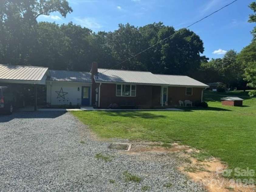 213 3rd Street, Salisbury, NC 28146.  MLS# CAR4402364, YatesRealty ID 36815. Front view