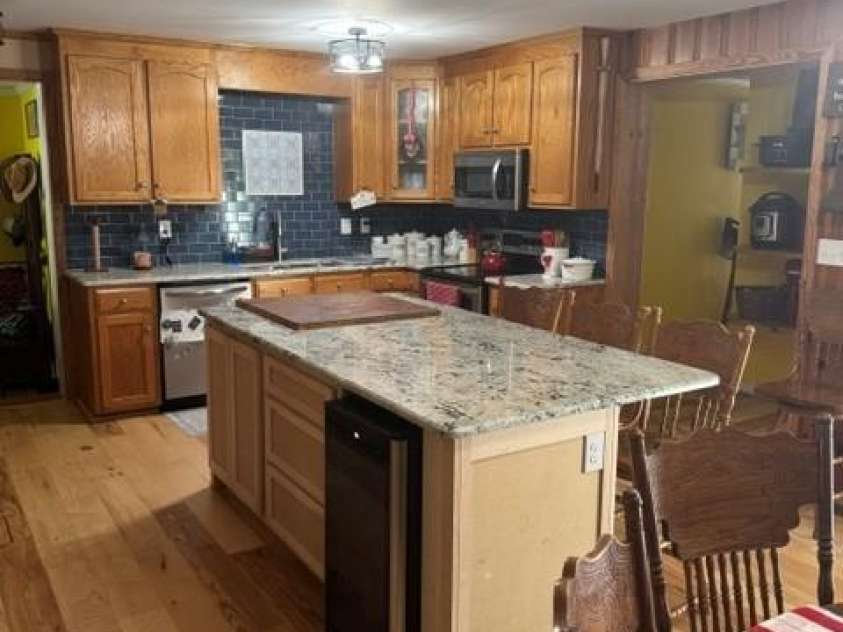 213 3rd Street, Salisbury, NC 28146.  MLS# CAR4402364, YatesRealty ID 36815. Kitchen
