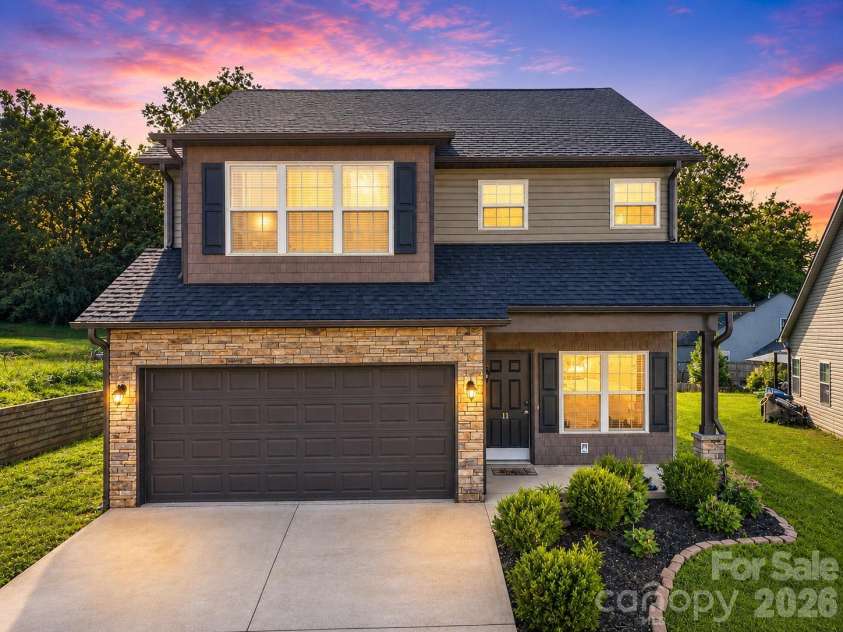 11 Ringed Teal Court, Arden, NC 28704.  MLS# CAR4394413, YatesRealty ID 36817. 
