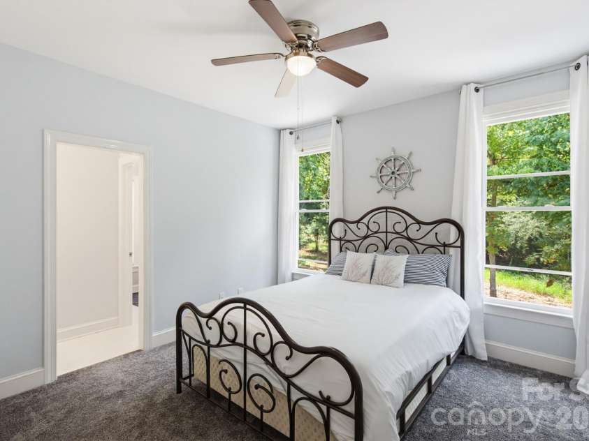 131 Point Of View Drive, Mooresville, NC 28117.  MLS# CAR4398658, YatesRealty ID 36819. 
